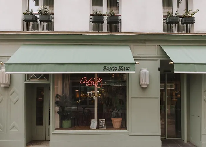 Suzie BlueHotel Parijs